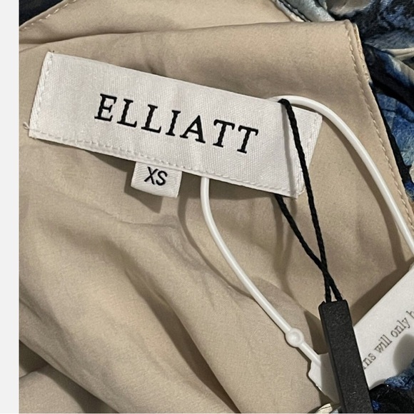 ELLIATT Iridescence Maxi Dress Size XS Blue Multicolor NWT Formal Gown Ruffle - Picture 3 of 6